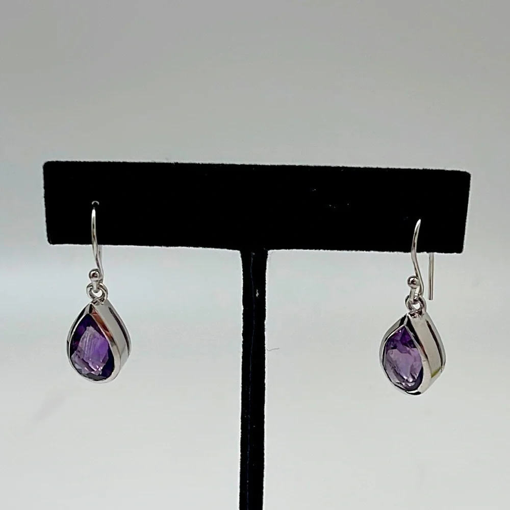NEW Sterling‎ silver teardrop earrings with amethyst stones